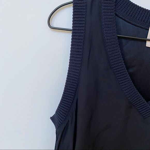 Cinq à Sept 100% Silk Sleeveless V Neck Top Dark Navy Blue Tank Shirt XS - Picture 5 of 15
